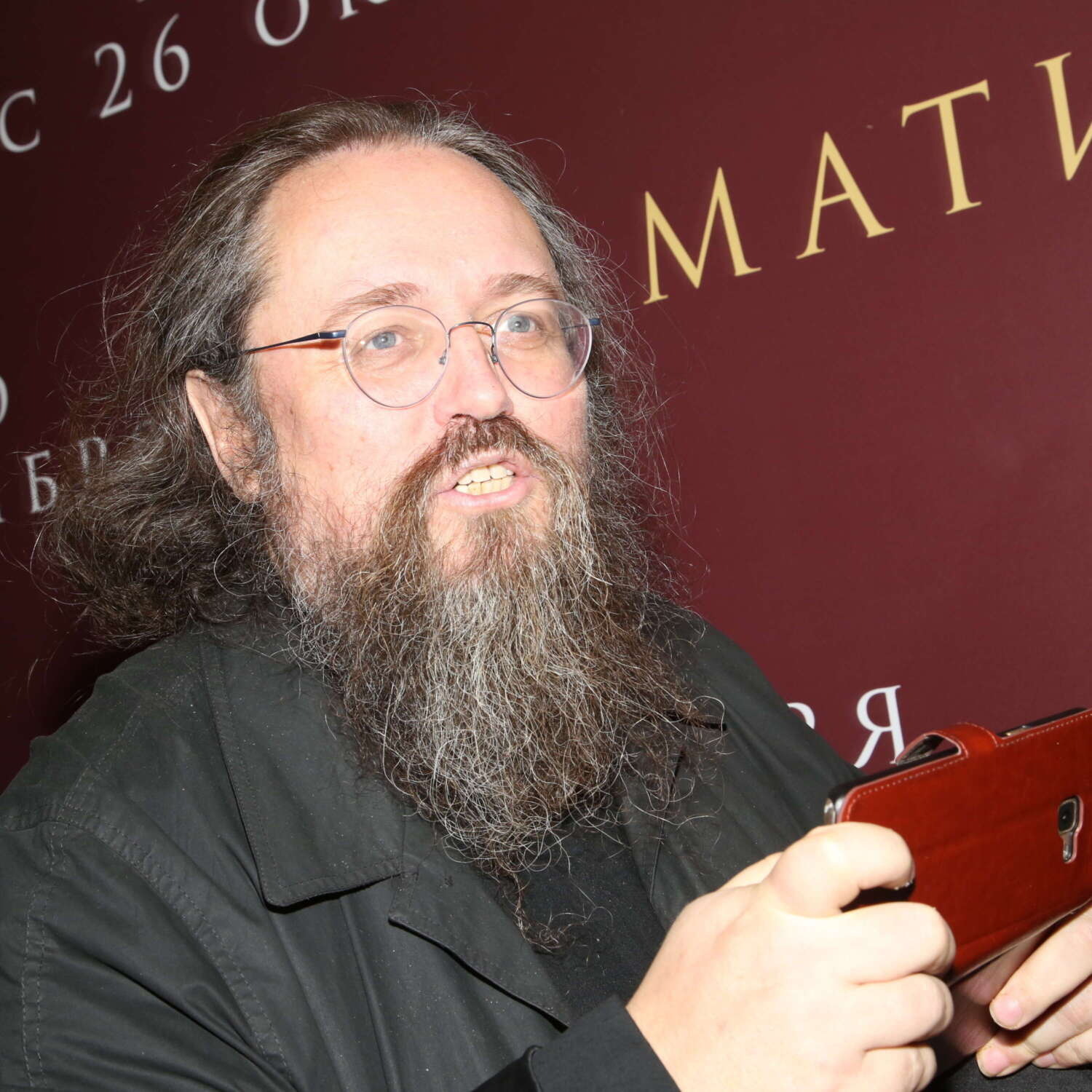 Обложка книги ««Нельзя никому навязываться в отцы»: Андрей Кураев - о роли церкви в жизни русского человека»