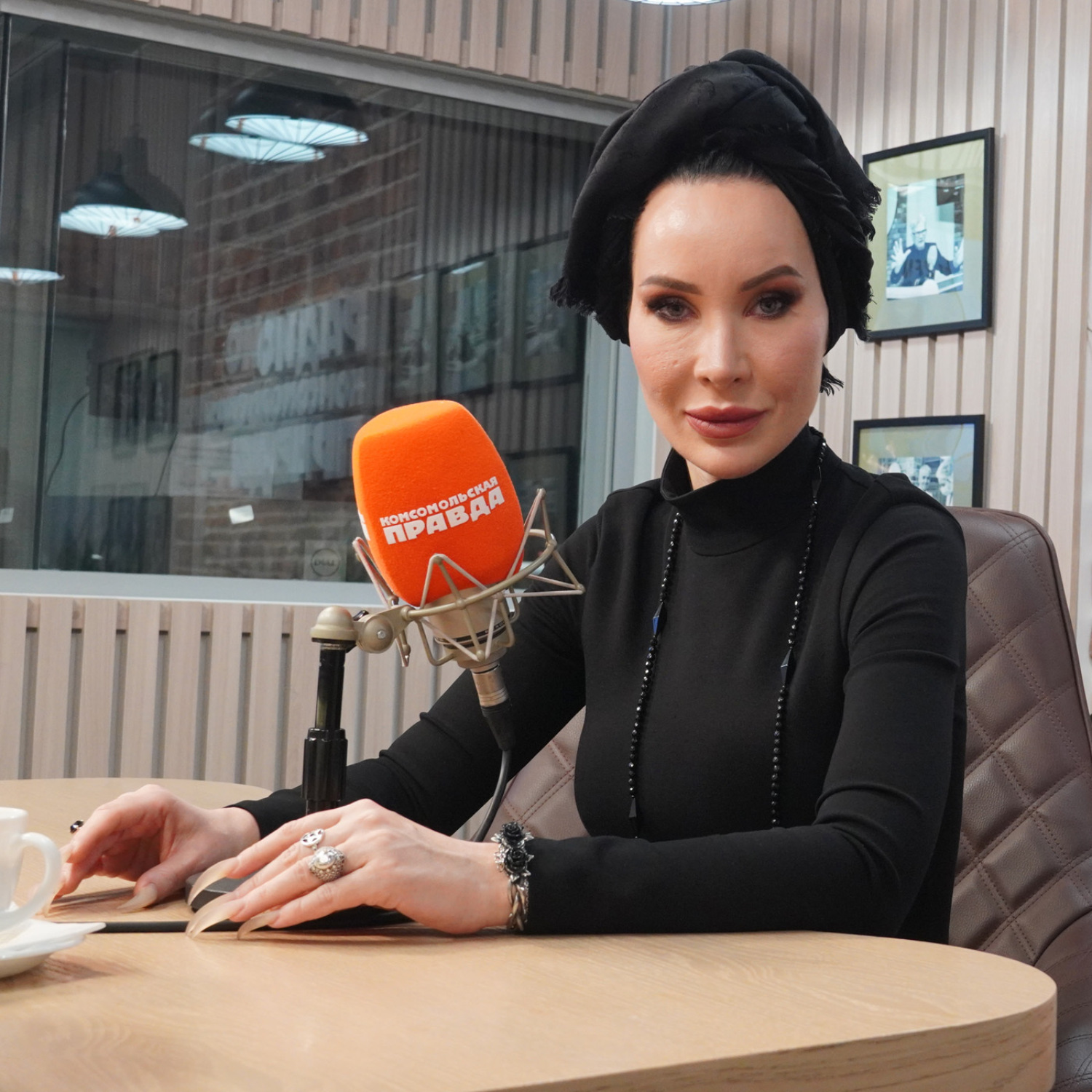 Обложка книги «Любовная ведьма, участница «Битвы экстрасенсов» Ольга Якубович: как определить, можно ли доверять магу и где найти свою судьбу»