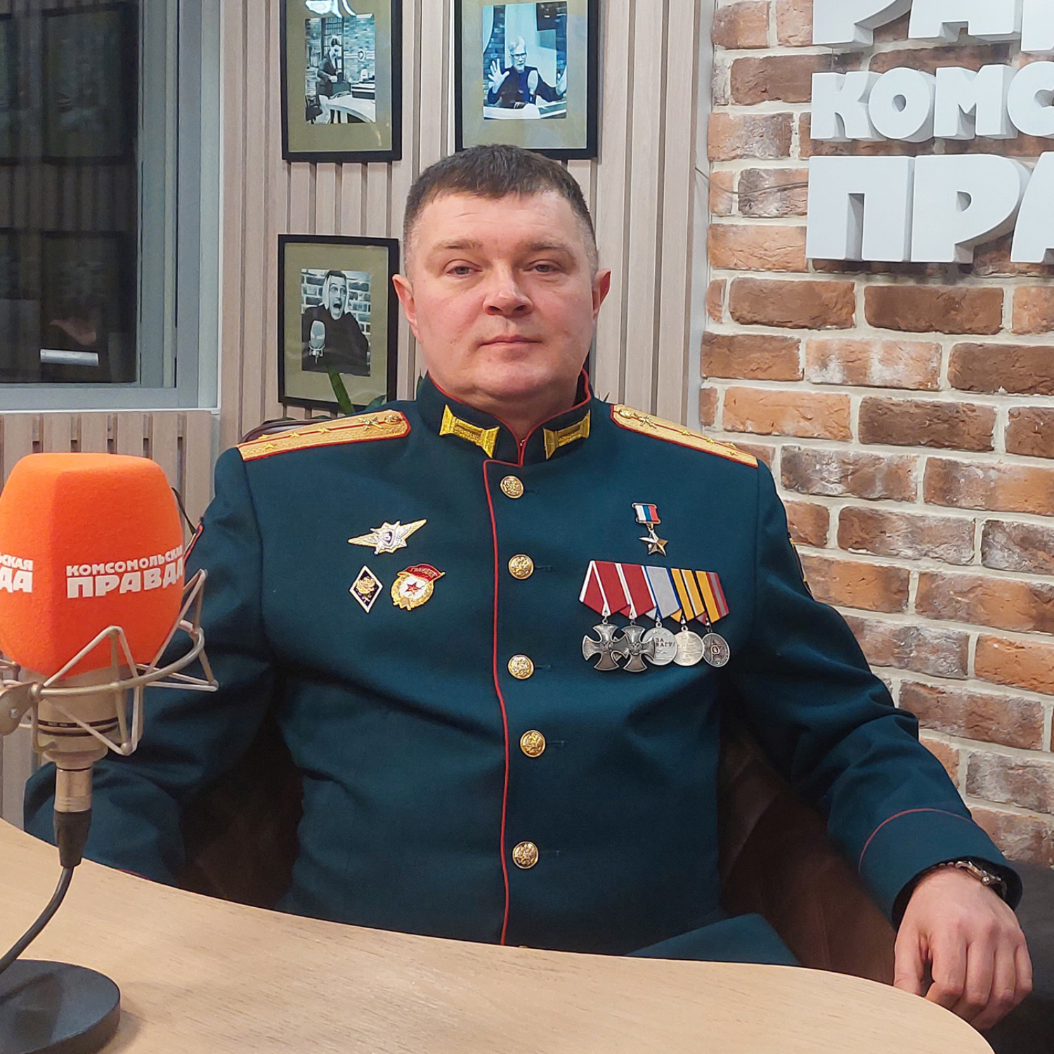 Обложка книги «Роман Дебелый: Ушел по мобилизации рядовым, а стал капитаном и Героем России»
