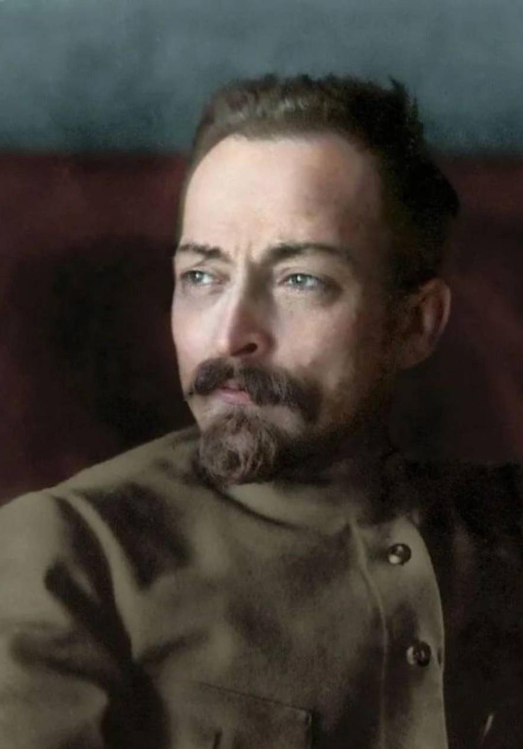 Обложка книги «Дзержинский: путь революционера»