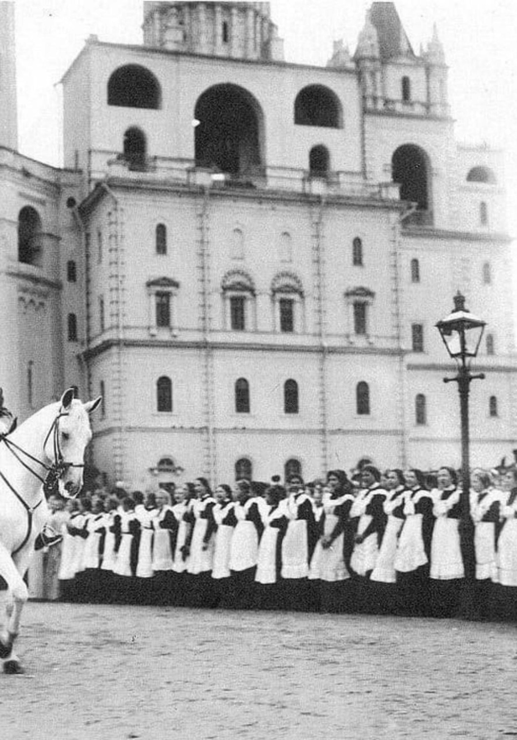 Обложка книги «Русские люди и мысли от Рюрика до Николая II»